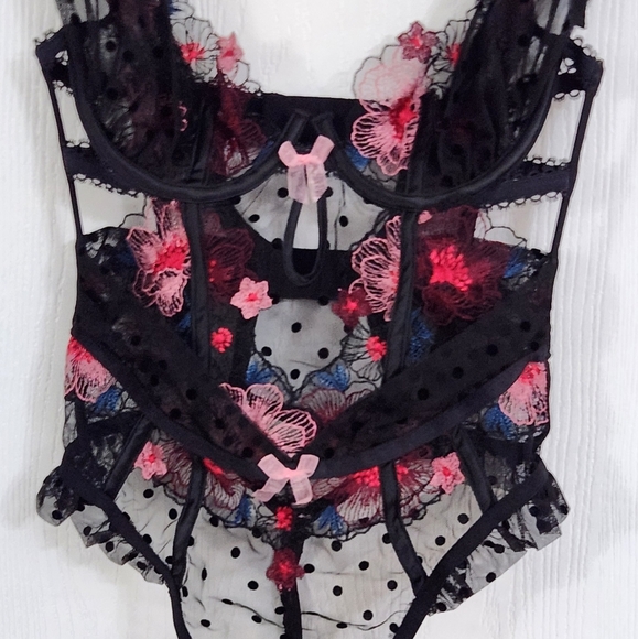 New!For Love and Lemons Black Swiss Dot Zinnia Floral Embroidered Bodysu… - Picture 6 of 15